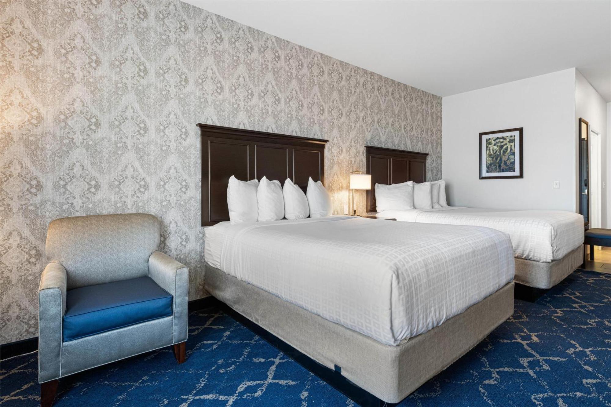 Best Western Plus New Richmond Inn & Suites Exterior photo