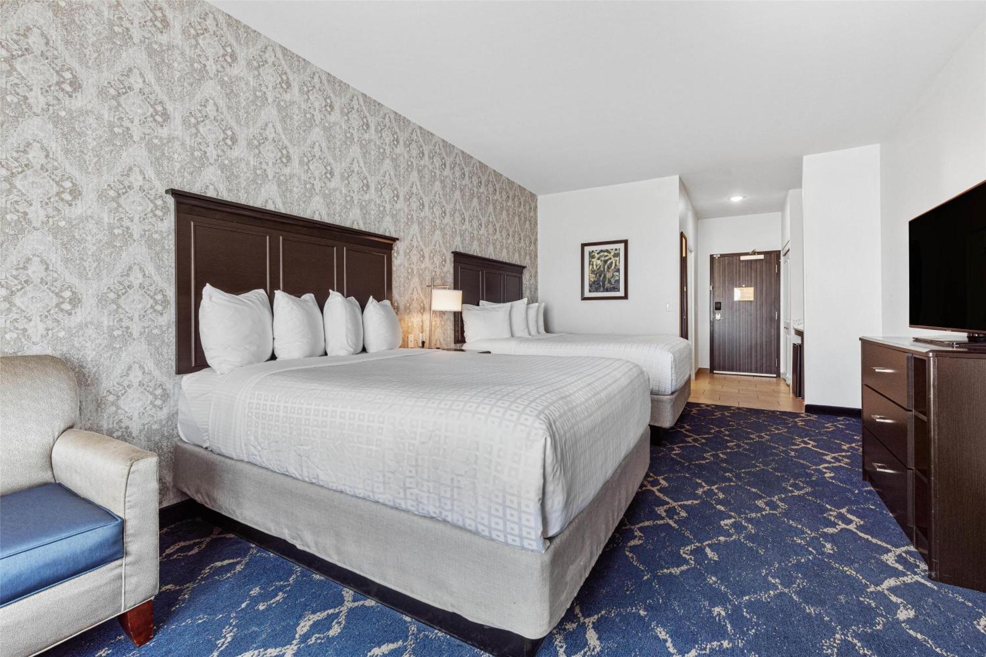 Best Western Plus New Richmond Inn & Suites Exterior photo