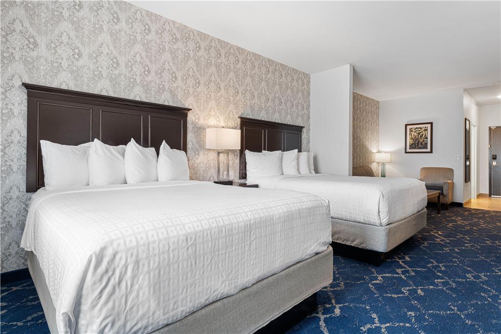 Best Western Plus New Richmond Inn & Suites Room photo