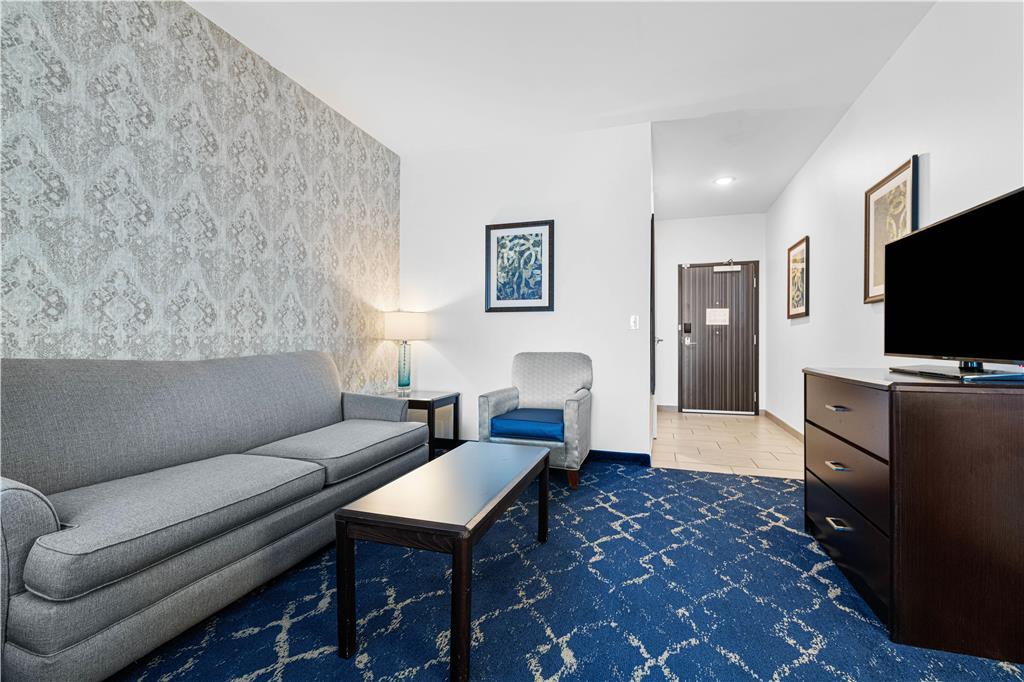 Best Western Plus New Richmond Inn & Suites Room photo