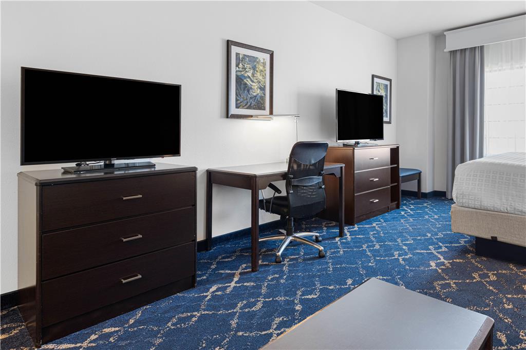 Best Western Plus New Richmond Inn & Suites Room photo
